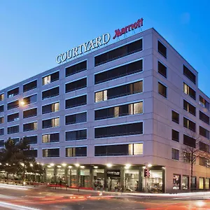 4* Otel Courtyard By Marriott North