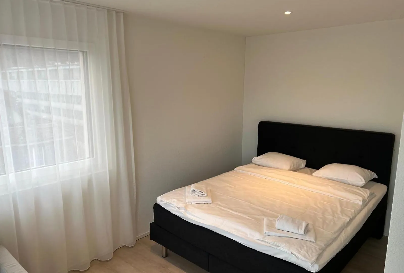 Stunning Apartment With Balcony, Zurich Center Bernina 43