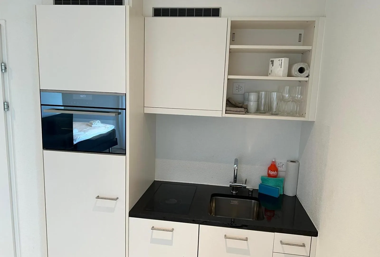 Stunning Apartment With Balcony, Zurich Center Bernina 43 Switzerland